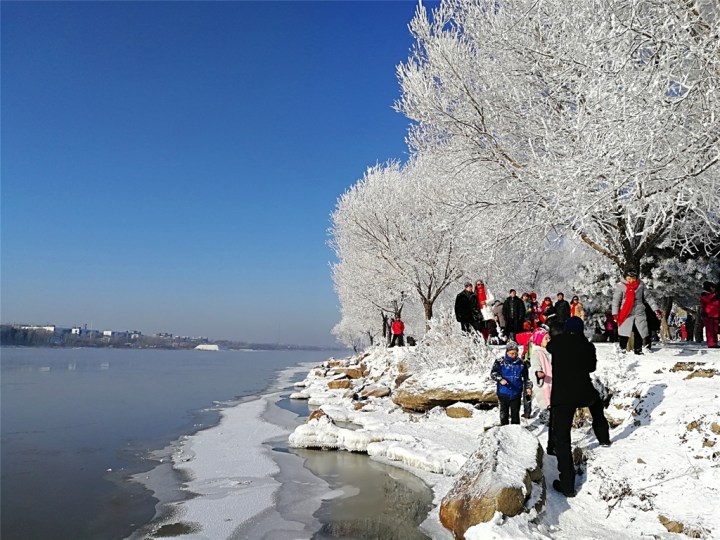 吉林的温馨日常，友情的温暖与陪伴的力量